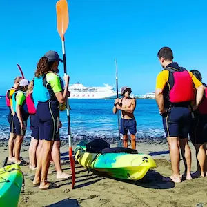 Inducción Shaka Surf School Kayak Los Cristianos